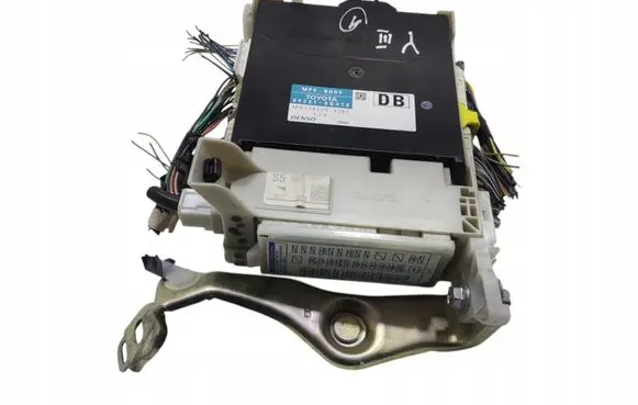 Toyota Yaris MPM control module 89221-0D470