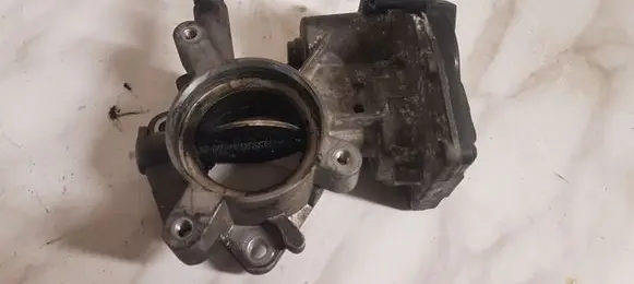 Opel Insignia A Throttle valve 50329302