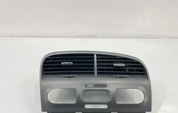 Seat Altea Dash center air vent grill 5P1819110J