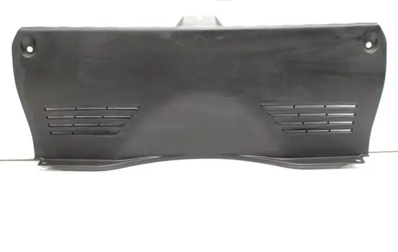 Trunk/boot sill cover protection