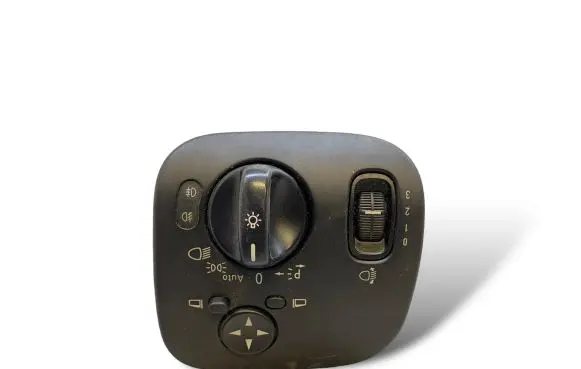 Mercedes-Benz C W203 Light switch A2035451404 K747