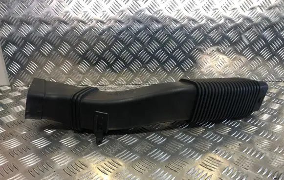 BMW 5 F10 F11 Air intake hose/pipe 58300015
