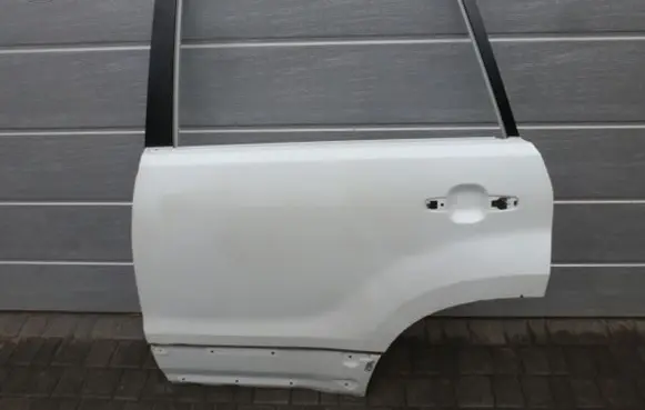 Suzuki Grand Vitara II Rear door