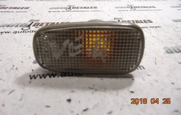 Toyota Corolla Verso E121 Front fender indicator light