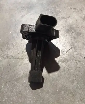 Jaguar XF X250 Oil level sensor 9G9N6C624AC 6PR00952208