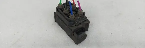 Audi A6 S6 C6 4F Air suspension valve block 4F0616013 171215
