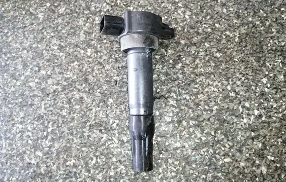 Mitsubishi Colt High voltage ignition coil MN195616