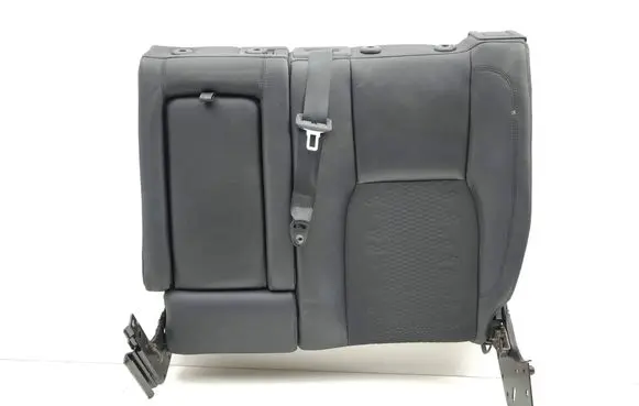 Land Rover Discovery Sport Rear seat 