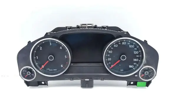 Volkswagen Touareg II Speedometer (instrument cluster) 7P6920981 0263677032