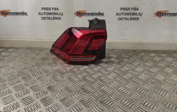 Volkswagen Tiguan Rear/tail lights 5NA945095D 5NA945311