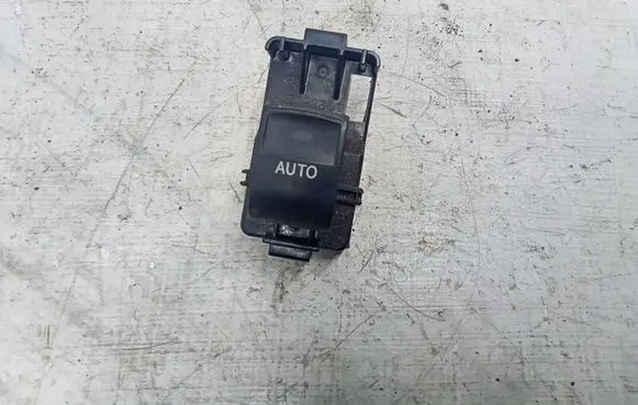 Toyota Prius (XW30) Electric window control switch 192801