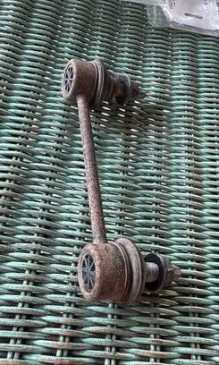 KIA Sportage Rear anti-roll bar/stabilizer link 555303U900