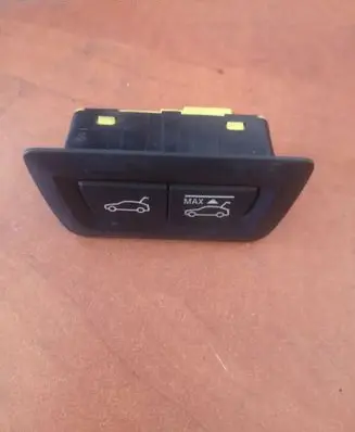 Tailgate opening switch