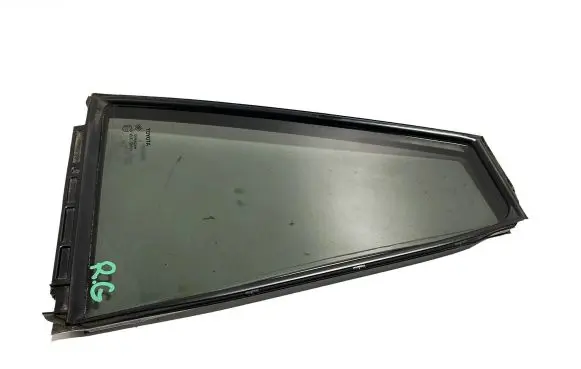 Toyota Verso Rear vent window glass 681880F010 17295
