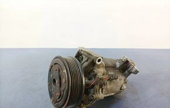 Dacia Lodgy Air conditioning (A/C) compressor (pump) 926008367R