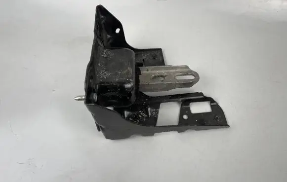 Peugeot 208 I Gearbox mount 9801521580