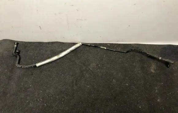 Volkswagen Touareg II Engine coolant pipe/hose 7P6122447AG