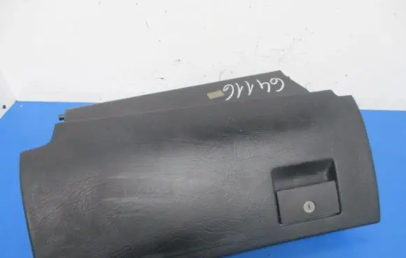 Audi A6 S6 C4 4A Glove box