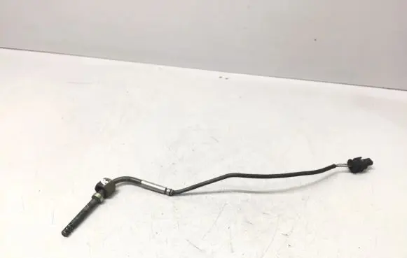 Mercedes-Benz CLS C219 Exhaust gas temperature sensor A0051539028 0541A28900051