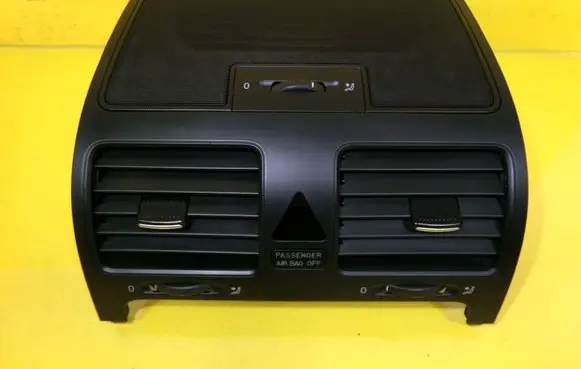 Volkswagen Golf V Dash center air vent grill 1K0819743
