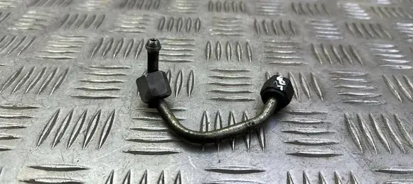 Fuel injector supply line/pipe
