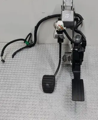 Renault Clio IV Pedal assembly 180029347R 6PV00997807