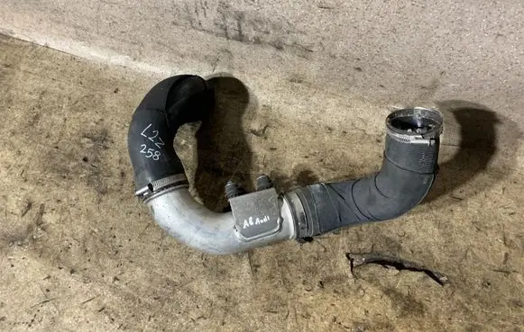 Audi A8 S8 D4 4H Intercooler hose/pipe 4H0145736 4H0145762H