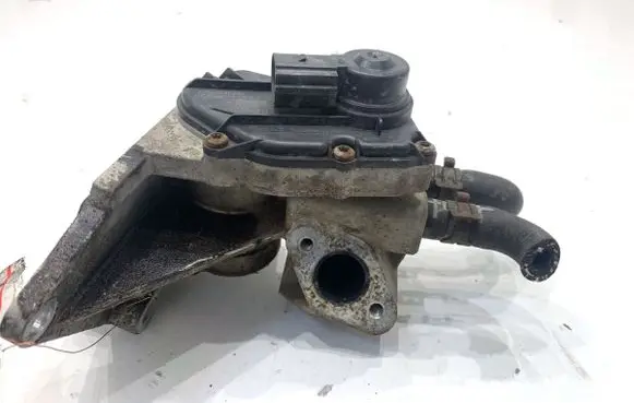 Volkswagen PASSAT B6 EGR valve 06F131503B