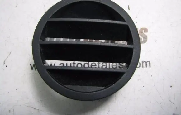 Toyota Avensis T250 Dashboard air vent grill cover trim 