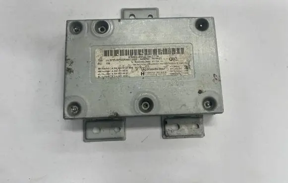Mercedes-Benz C W204 Other control units/modules A2049005704 A2049020900 A2041015902
