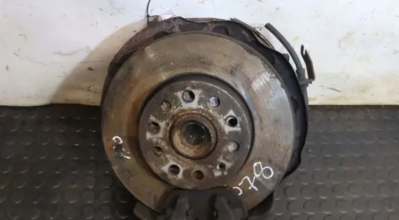 Skoda Octavia Mk3 (5E) Front wheel hub spindle knuckle