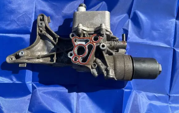 Porsche Macan (95B) Generator/alternator bracket 06Q903143E