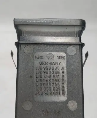 Volkswagen Golf IV Other switches/knobs/shifts 1J0953235a