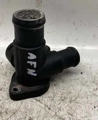 Audi A6 S6 C5 4B Engine coolant pipe/hose 028121132