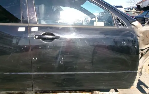 Mitsubishi Outlander Front door