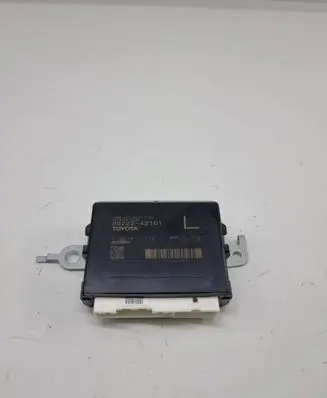 Toyota RAV 4 (XA50) Tailgate/trunk control unit/module 8922242101