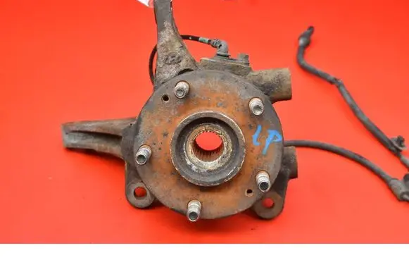 Hyundai Tucson JM Front wheel hub spindle knuckle