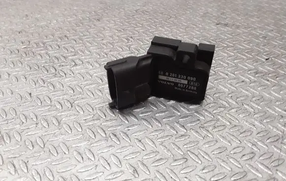 Volvo XC90 Air pressure sensor 8677288 0261230090