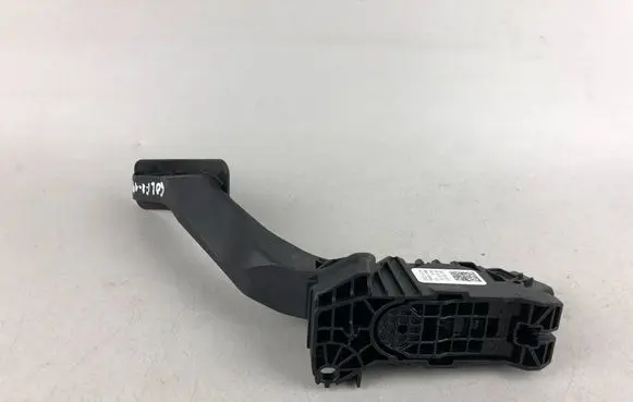 Volkswagen Golf VIII Accelerator throttle pedal 5Q2723503F