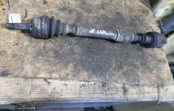 Mitsubishi Carisma Front driveshaft