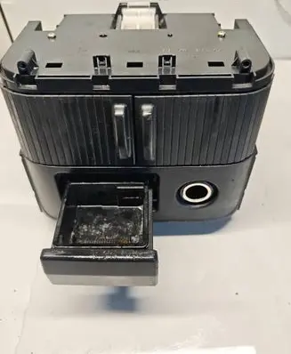 Nissan X-Trail T30 Glove box 68108EQ400