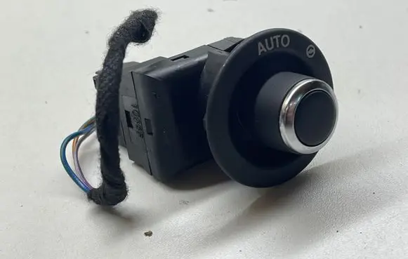 Jaguar F-Type Steering wheel adjustment switch FW936465BB