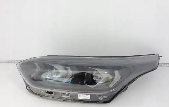 KIA Ceed Headlight/headlamp 92101J7500