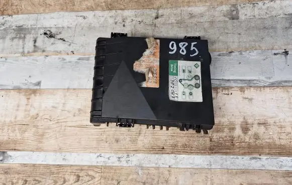 Volkswagen Touran I Fuse box set 1K0937804B 1T1937535D 1K0937800E
