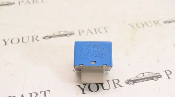 Lexus LS 460 - 600H Hazard warning light relay 8198050041