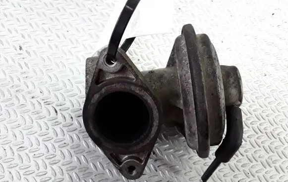 Ford Mondeo Mk III EGR valve 1S7Q9D475AD