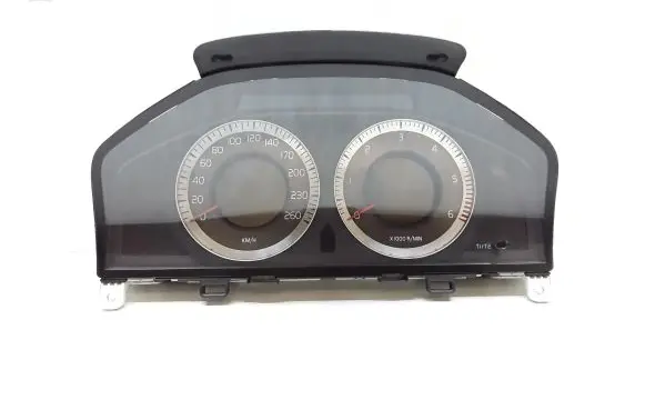 Volvo V70 Speedometer (instrument cluster) 31270367 31270367AA