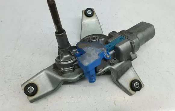 Honda FR-V Rear window wiper motor 33845D