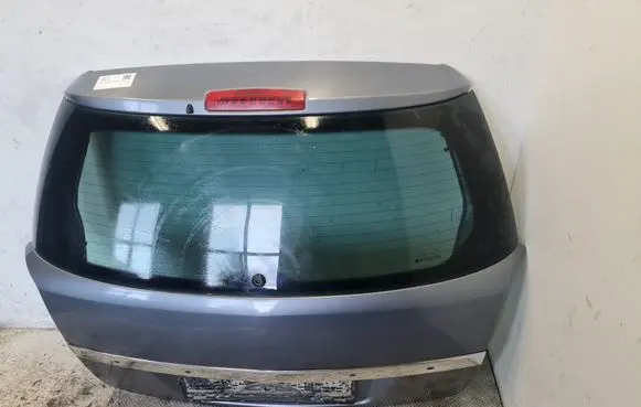 Opel Astra H Rear windscreen/windshield window 