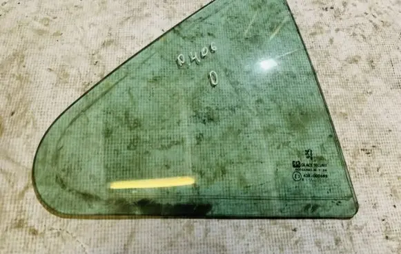 Peugeot 406 Rear vent window glass 